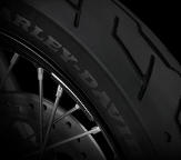 Dyna Street Bob / Michelin Scorcher-Reifen