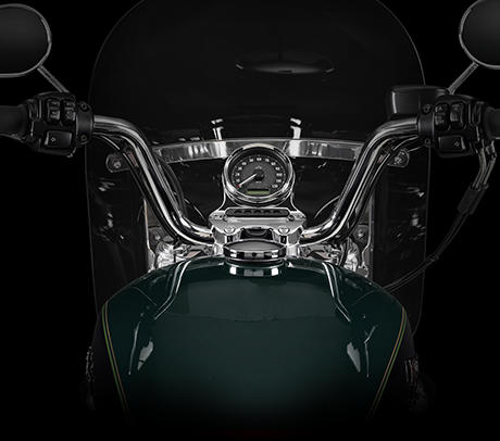Sportster Super Low 1200 T / Bequemes Cockpit