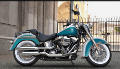 Softail Deluxe Modell 2017 in Crushed Ice Pearl & Frosted Teal Pearl 