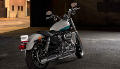 Sportster XL 883 SuperLow Modell 2017 in Crushed Ice Pearl & Frosted Teal Pearl 