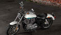 Sportster XL 883 SuperLow Modell 2017 in Crushed Ice Pearl & Frosted Teal Pearl 