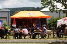 Harley on Tour 2012 in Tuttlingen: Und man ließ es sich bei Sonne, Musik und gutem Essen gemeinsam gutgehen. 