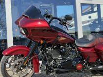 Neumaschine 120th Anniversary Road Glide Special