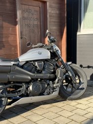 Neumaschine Sportster S