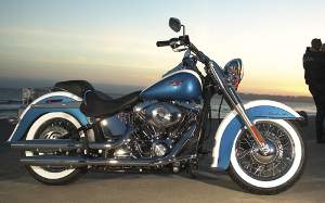 FLSTNI Softail Deluxe 2005