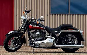 FLSTSCI Softail Springer Classic 2005 vivid black/lave red sunglo