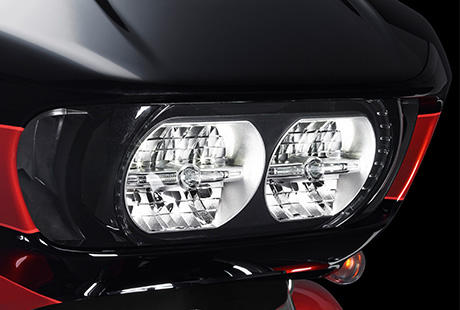 CVO Road Glide Ultra / LED-Hauptscheinwerfer mit 2.136 Lumen und LED-Nebelscheinwerfer, 