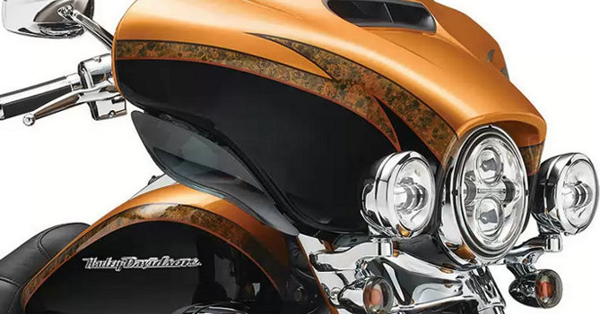 CVO Electra Glide Ultra Limited 2015 in Gold Rush / Carbon Dust
