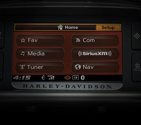 CVO Road Glide Ultra / Neue Navigationsfunktionen:    Das Premium Navigationssystem Ihrer CVO Road Glide Ultra zeigt Ihnen Gebude und Orientierungspunkte in 3D. Drei Kartenaktualisierungen in den nchsten fnf Jahren sind inklusive.
