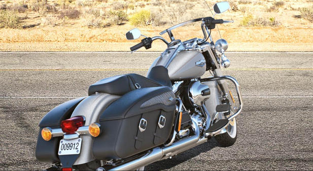 Road King Classic Modell 2016 in Billett Silver Road King Classic Modell 2016 in Billett Silver