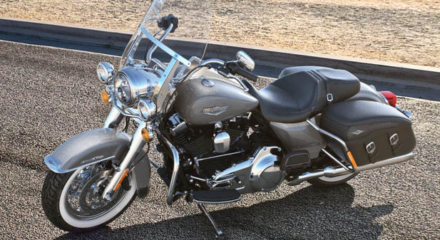 Road King Classic Modell 2016 in Billett Silver Road King Classic Modell 2016 in Billett Silver