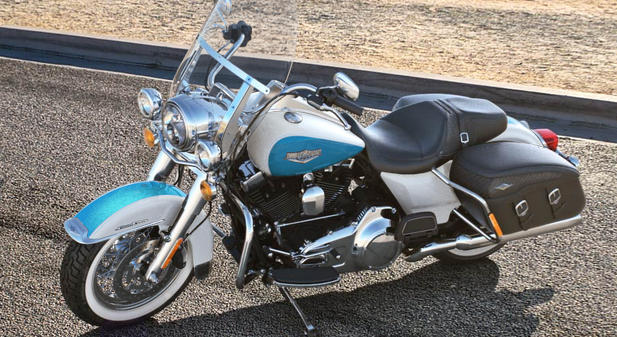 Road King Classic Modell 2016 in Crushed Ice Pearl & Frosted Teal Pearl 