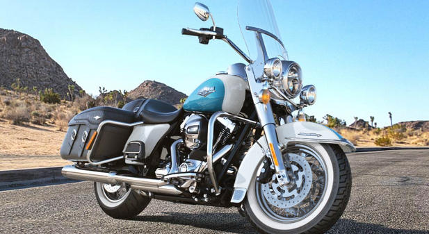 Road King Classic Modell 2016 in Crushed Ice Pearl & Frosted Teal Pearl Road King Classic Modell 2016 in Crushed Ice Pearl & Frosted Teal Pearl