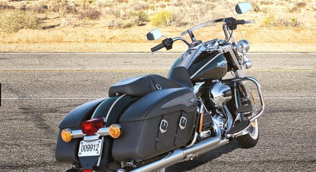 Road King Classic Modell 2016 in Vivid Black Road King Classic Modell 2016 in Vivid Black