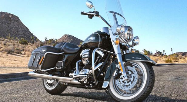 Road King Classic Modell 2016 in Vivid Black Road King Classic Modell 2016 in Vivid Black