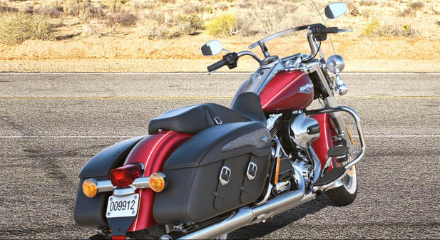 Road King Classic Modell 2016 in Velocity Red Sunglo Road King Classic Modell 2016 in Velocity Red Sunglo