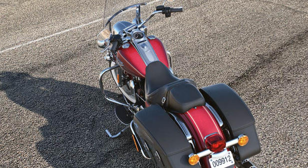 Road King Classic Modell 2016 in Velocity Red Sunglo Road King Classic Modell 2016 in Velocity Red Sunglo