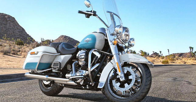 Road King Modell 2016 in Crushed Ice Pearl & Frosted Teal Pearl 