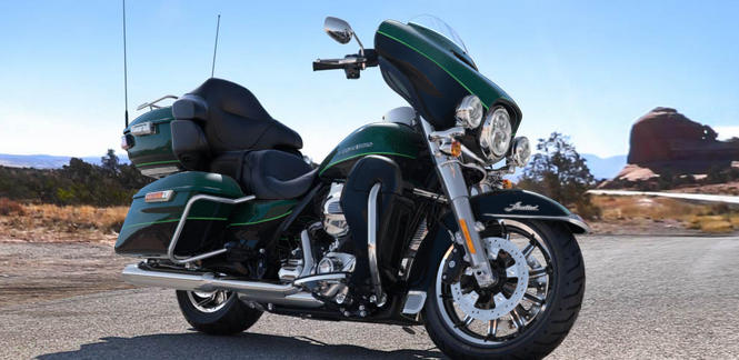 Ultra Limited Low Modell 2016 in Deep Jade Pearl & Vivid Black Ultra Limited Low Modell 2016 in Deep Jade Pearl & Vivid Black