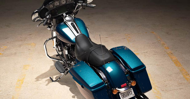 Street Glide Special Modell 2016 in Cosmic Blue Pearl Street Glide Special Modell 2016 in Cosmic Blue Pearl