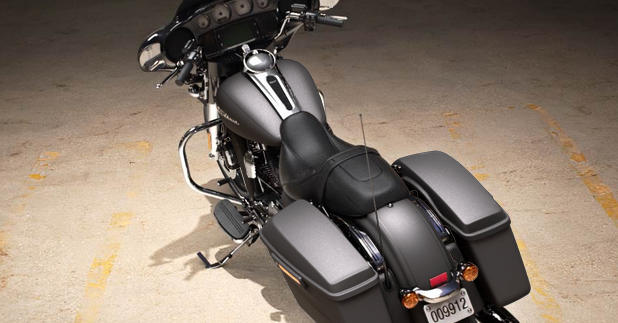 Street Glide Special Modell 2016 in Charcoal Denim Street Glide Special Modell 2016 in Charcoal Denim