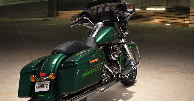 Street Glide Special Modell 2016 in Deep Jade Pearl Street Glide Special Modell 2016 in Deep Jade Pearl