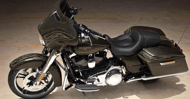 Street Glide Special Modell 2016 in Hard Candy Black Gold Flake Street Glide Special Modell 2016 in Hard Candy Black Gold Flake