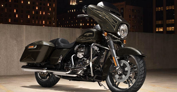 Street Glide Special Modell 2016 in Hard Candy Black Gold Flake Street Glide Special Modell 2016 in Hard Candy Black Gold Flake