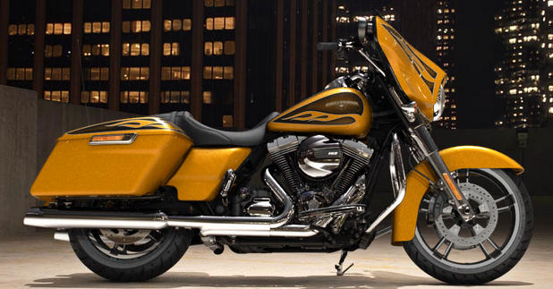 Street Glide Special Modell 2016 in Hard Candy Gold Flake Street Glide Special Modell 2016 in Hard Candy Gold Flake