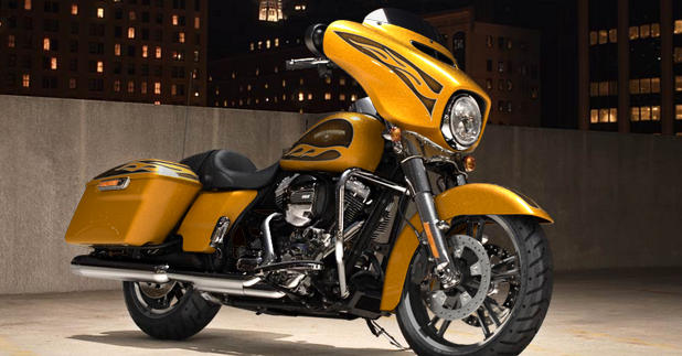 Street Glide Special Modell 2016 in Hard Candy Gold Flake