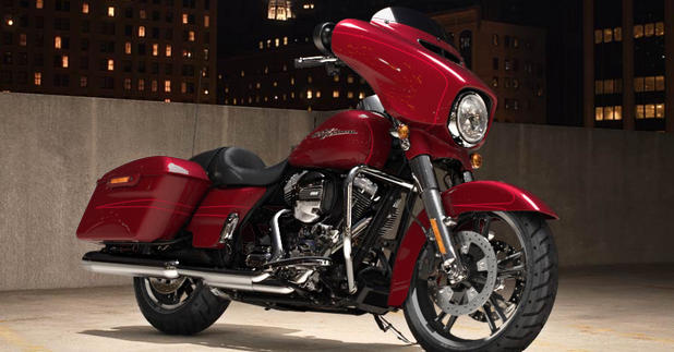 Street Glide Special Modell 2016 in Velocity Red Sunglo