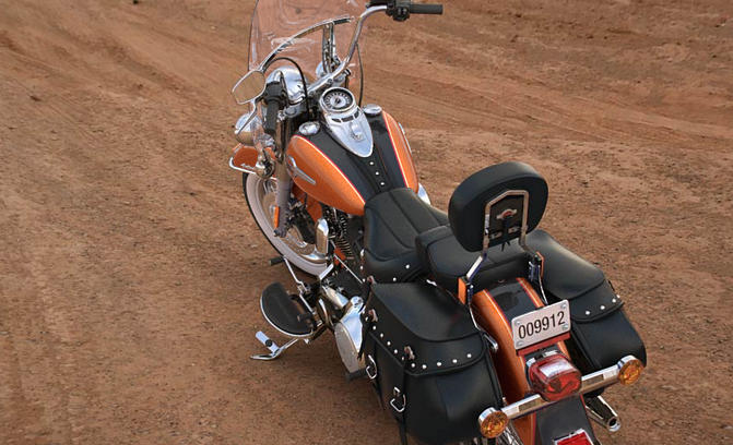 Softail Heritage Classic Modell 2016 in Amber Whiskey & Vivid Black