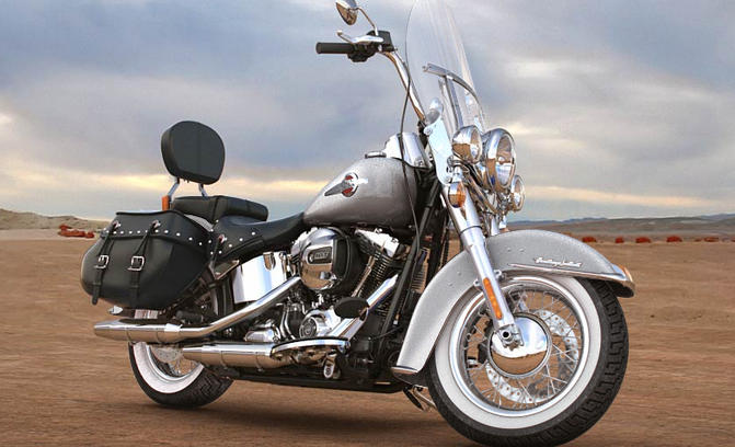 Softail Heritage Classic Modell 2016 in Billett Silver Softail Heritage Classic Modell 2016 in Billett Silver