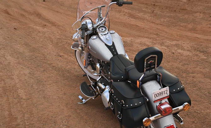 Softail Heritage Classic Modell 2016 in Billett Silver Softail Heritage Classic Modell 2016 in Billett Silver