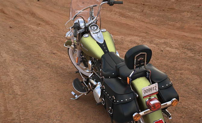 Softail Heritage Classic Modell 2016 in Olive Gold