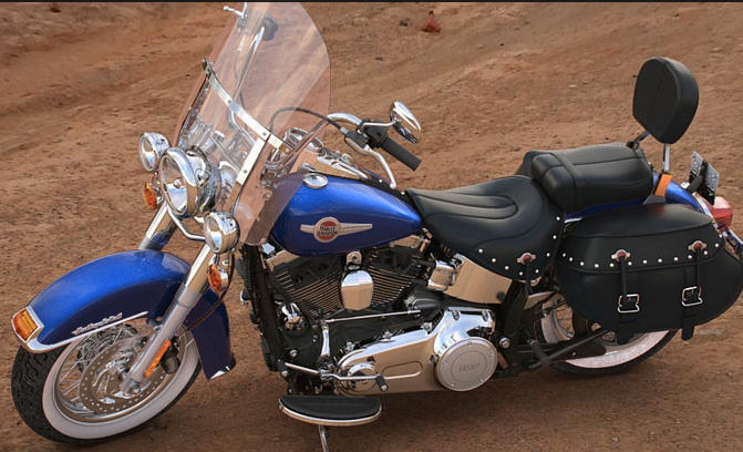 Softail Heritage Classic Modell 2016 in Superior Blue Softail Heritage Classic Modell 2016 in Superior Blue
