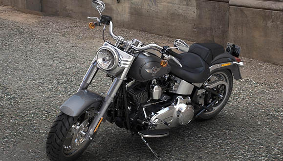 Softail Fat Boy Modell 2016 in Charcoal Pearl