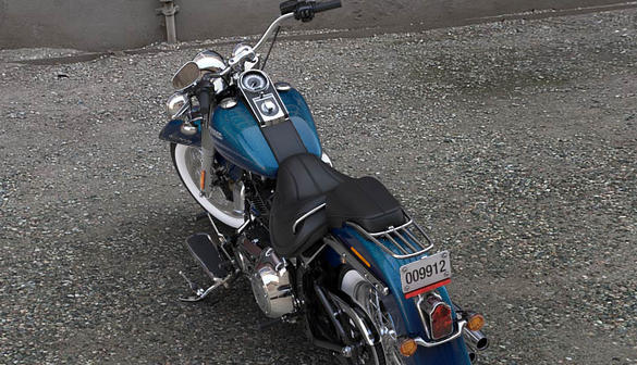 Softail Deluxe Modell 2016 in Cosmic Blue Pearl Softail Deluxe Modell 2016 in Cosmic Blue Pearl