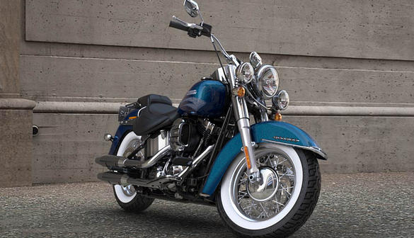 Softail Deluxe Modell 2016 in Cosmic Blue Pearl Softail Deluxe Modell 2016 in Cosmic Blue Pearl