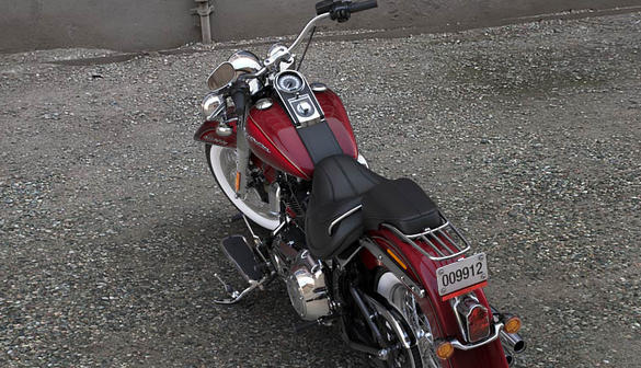 Softail Deluxe Modell 2016 in Mysterious Red Sunglo & Velocity Red Sunglo Softail Deluxe Modell 2016 in Mysterious Red Sunglo & Velocity Red Sunglo