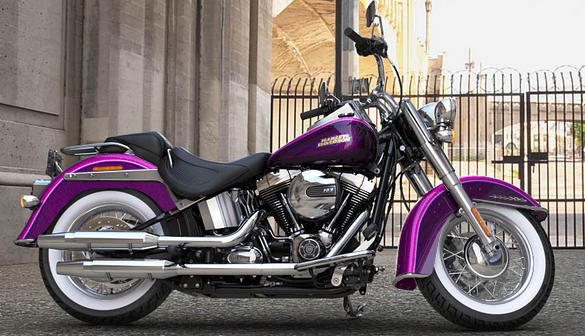 Softail Deluxe Modell 2016 in Purple Fire & Blackberry Smoke Softail Deluxe Modell 2016 in Purple Fire & Blackberry Smoke