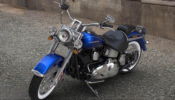 Softail Deluxe Modell 2016 in Superior Blue Softail Deluxe Modell 2016 in Superior Blue