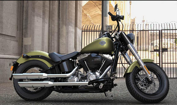 Softail Slim Modell 2016 in Olive Gold Softail Slim Modell 2016 in Olive Gold
