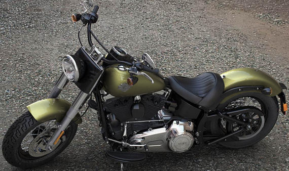 Softail Slim Modell 2016 in Olive Gold Softail Slim Modell 2016 in Olive Gold