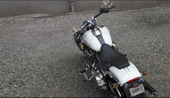 Softail Breakout Modell 2016 in Crushed Ice Pearl Softail Breakout Modell 2016 in Crushed Ice Pearl