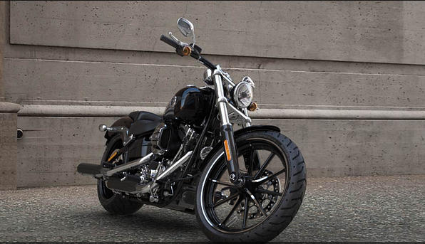 Softail Breakout Modell 2016 in Vivid Black Softail Breakout Modell 2016 in Vivid Black