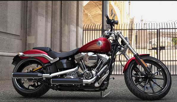 Softail Breakout Modell 2016 in Velocity Red Sunglo Softail Breakout Modell 2016 in Velocity Red Sunglo