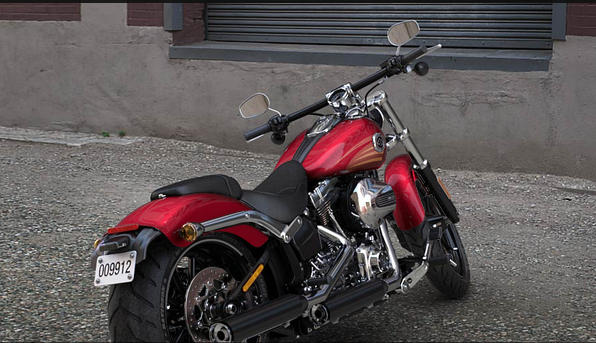 Softail Breakout Modell 2016 in Velocity Red Sunglo Softail Breakout Modell 2016 in Velocity Red Sunglo