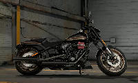 CVO Pro Street Breakout Limited Modell 2016 in Starfire Black / Starfire Black