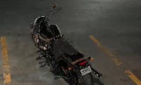 CVO Pro Street Breakout Limited Modell 2016 in Starfire Black / Starfire Black CVO Pro Street Breakout Limited Modell 2016 in Starfire Black / Starfire Black